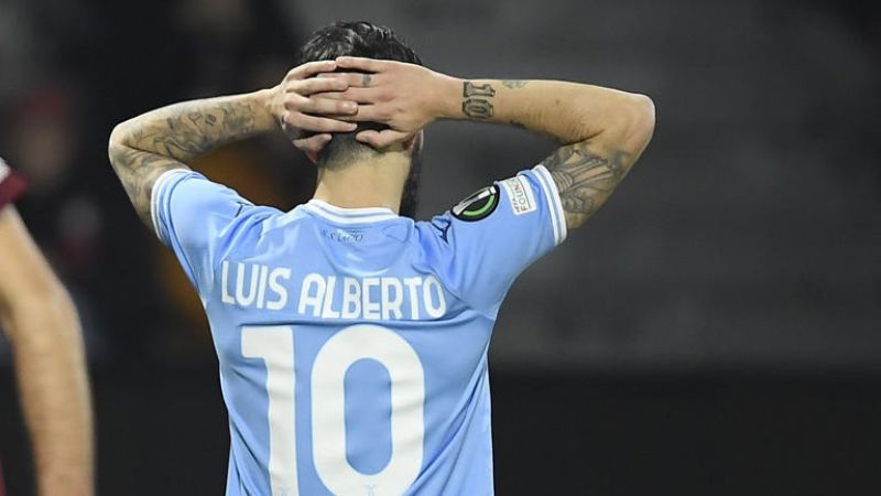 El equipo Lazio, así como sus jugadores están siendo perjudicados por un sector de sus seguidores.
