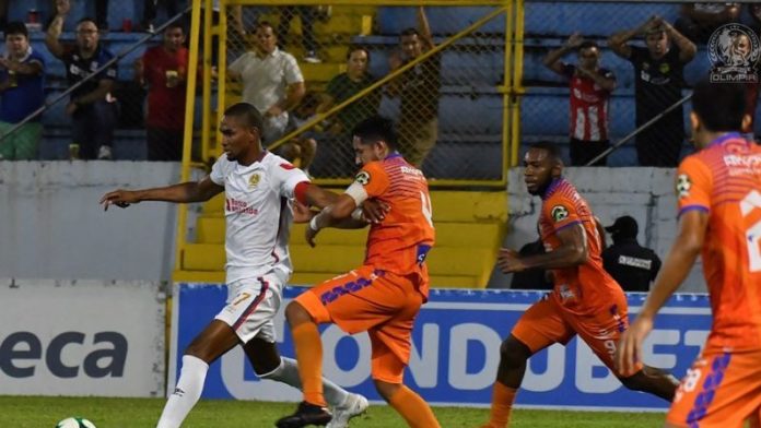 El partido Lobos UPNFM contra Olimpia se adelantó para el sábado en el estadio Emilio Williams de Choluteca.