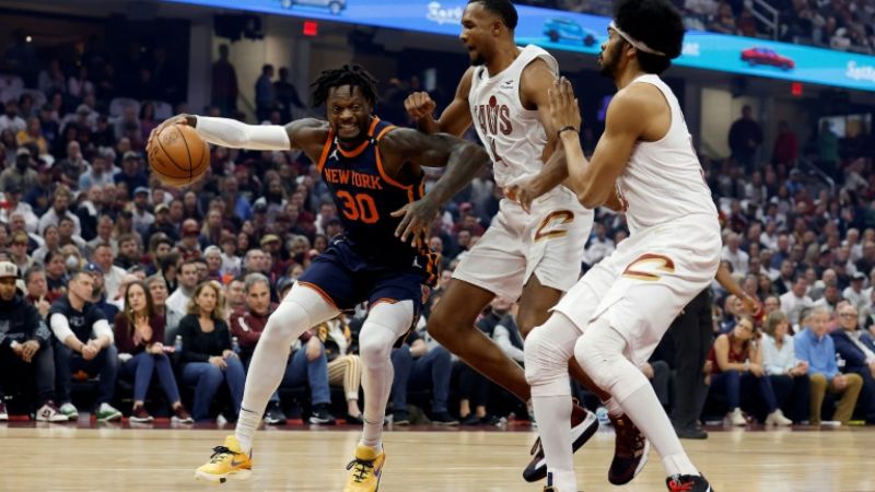 Los New York Knicks que eliminaron a los Cleveland Cavaliers son fuertes cand0idatos al tíuulo de la NBA.