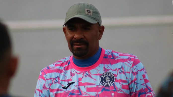 El técnico del Motagua, Ninrod Medina, considera que su equipo tienen las mismas posibilidade de ser cameón como los demás clubes que están clasificados a la liguilla.