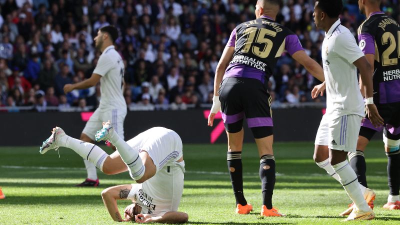 El Real Madrid hizo lo propio para continuar segundo en la tabla, al vencer 6-0 al Valladolid.