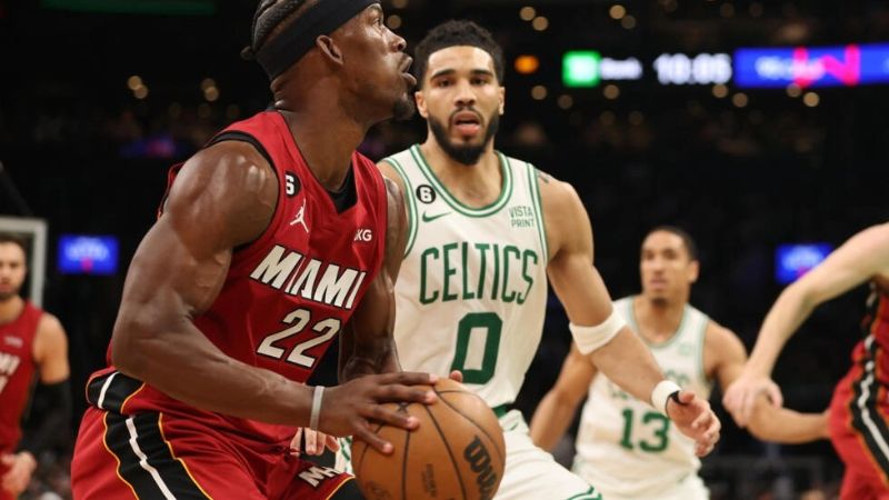 Los Miami Heat pegaron primero en su visita a los Boston Celtics en el inicio de la final de la Conferencia Este de la NBA.