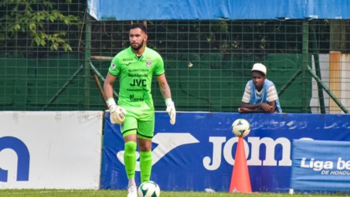 El portero panameño César Samudio aclaró que no sabe nada de un suspuesto interés del Motagua por sus servicios futbolísticos.