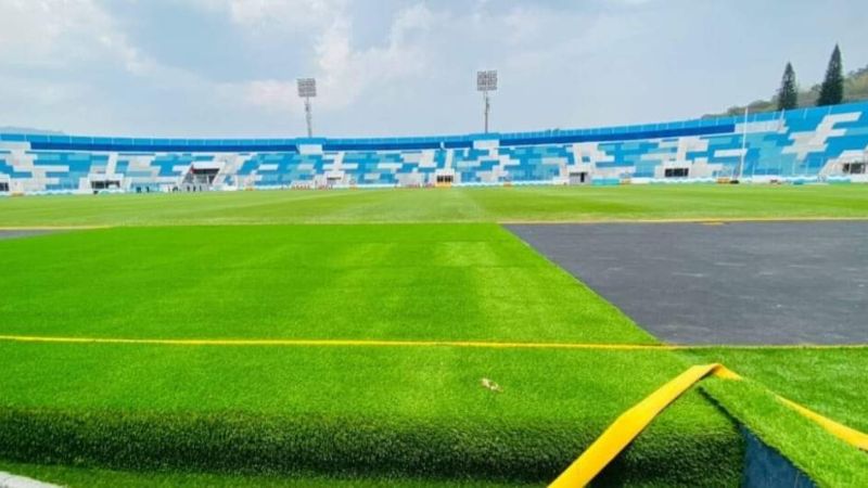 La nueva grama del estadio Nacional "Chelato Uclés" fue inaugurada el domingo anterior con la final entre Olimpia y Potros de Olancho FC.
