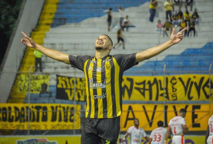 El defensa central del Real España, Getsel Montes, es pretendido por el equipo Sport Herediano de Costa Rica.