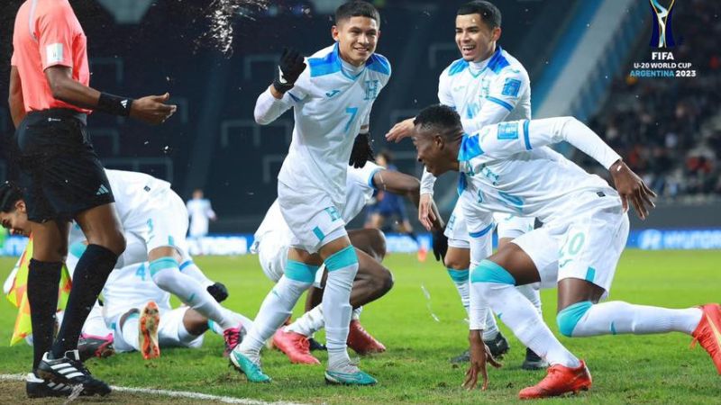 El mediocampista Odín Ramos anotó el único gol hondureño frente a los franceses.