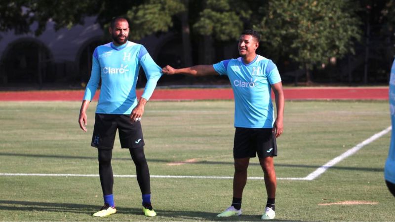 Edridk Menjívar y Bryan Acosta estál listo para ser parte del 11 titular de la H frente a los mexicanos.