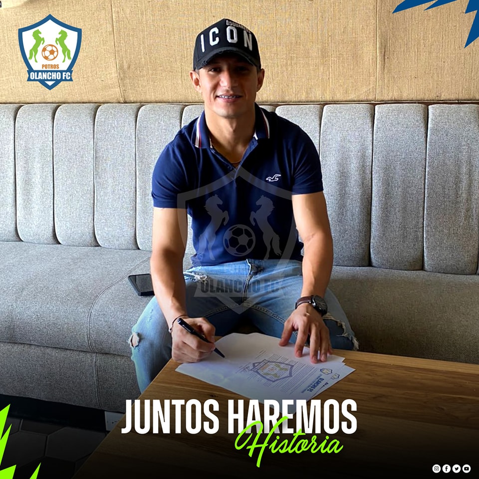 El ex Motagua, Héctor Castellanos, firmó el respectivo contrato que lo liga al equipo Potros de Olancho FC.