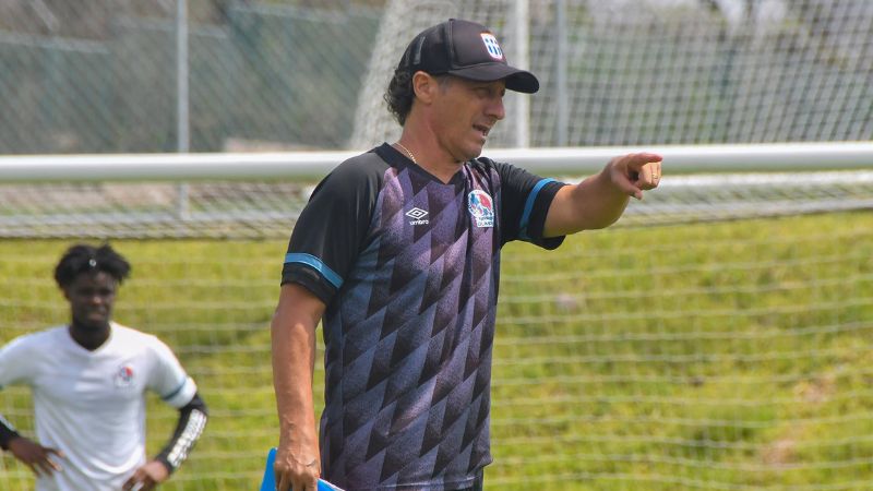 El técnico del Olimpia, Pedro Troglio, considera que está cerca el momento de dirigir a la Selección Nacional de Honduras.