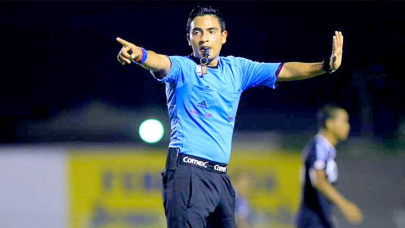 El árbitro mundialista hondureño Saíd Martínez dirigira el partido de Copa Oro Trinidad y Tobago ante San Cristóbal y Nieves.