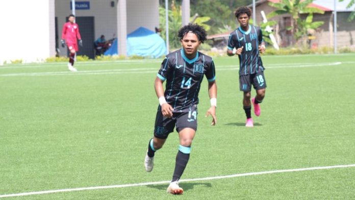 El seleccionador nacional Sub-22, Luis Alvarado, se decidió por los 20 futbolistas que buscarán el oro en los Juegos Deportivos Centroamericanos y del Caribe.