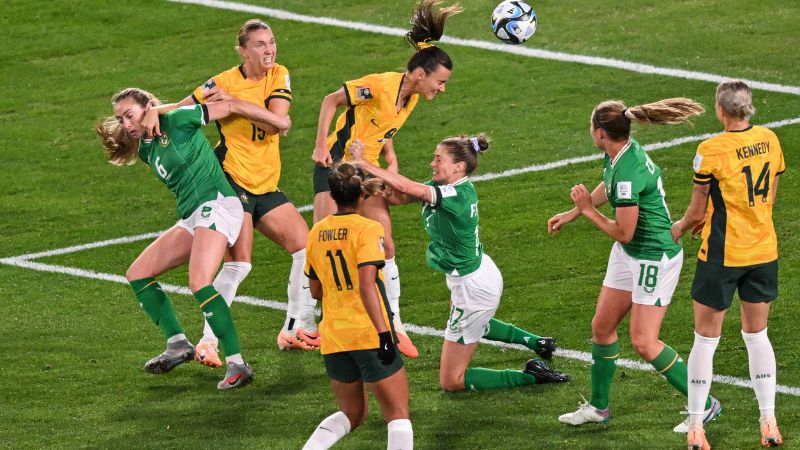 Las anfitrionas del Mundial Femenino, Australia y Nueva Zelanda, debutaron este jueves con victorias.