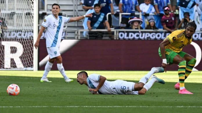 Para los guatemaltecos fue una dolorosa caída ante Jamaica, pues no pudieron continuar en la Copa Oro.