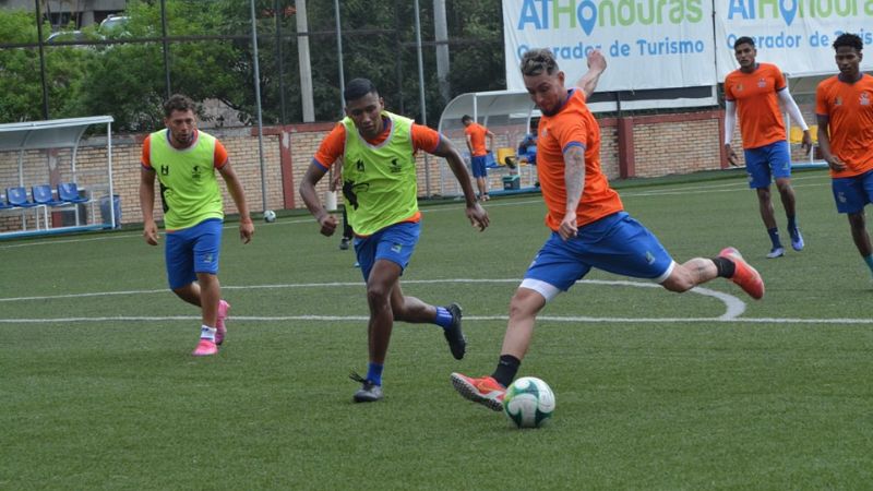 El delantero Erick Andino comandará el ataque de Lobos UPNFM en el torneo de Apertura.