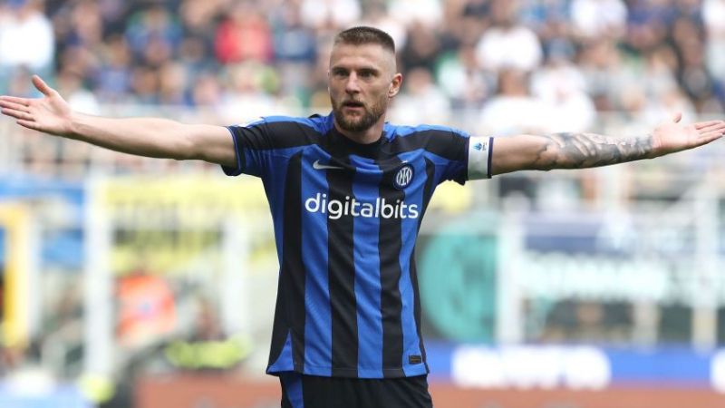 El defensor eslovaco Milan Skriniar llega al PSG como agente libre, luego de cumplir su contrato con el Inter de Milan.