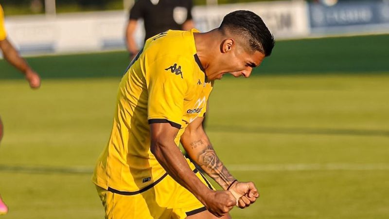 Luis Palma anotó su primer gol de la temporada con el Aris Salónica en la Conference League.