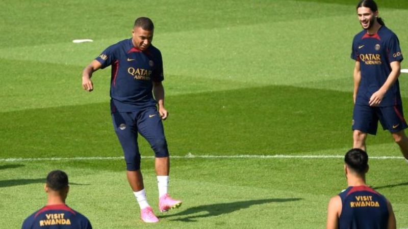 El Real Madrid se mantiene expectante al desenlace del "estira y encoge" entre el PSG y MBappé.