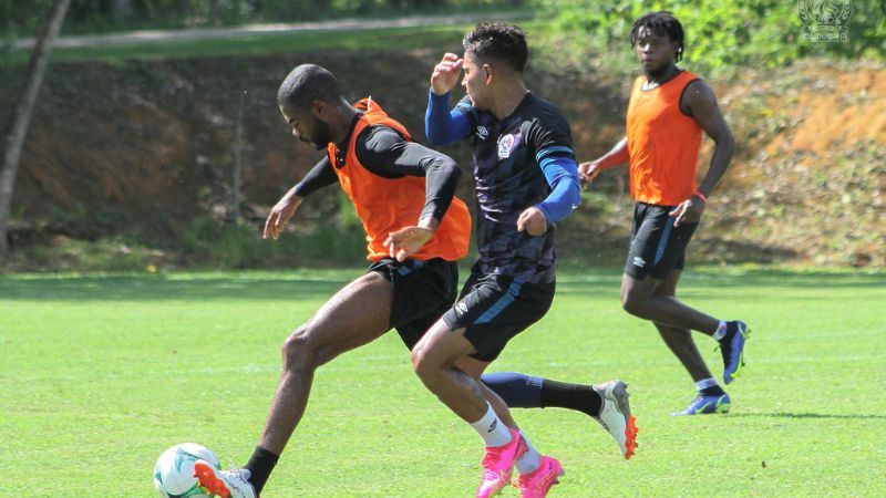 El plantel de jugadores de Olimpia viajarán este jueves a los Estados Unidos.