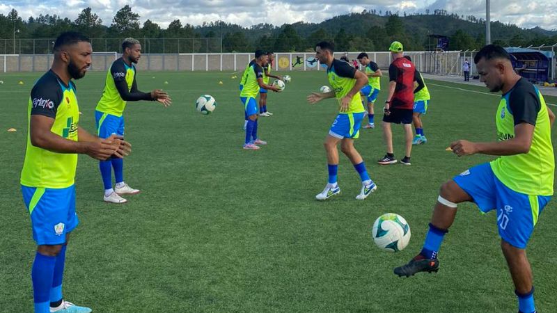 El equipo Potros de Olancho FC definió los 30 jugadores con los cuales enfrentará el torneo de Apertura 2023 y la Copa Centroamericana de Concacaf.