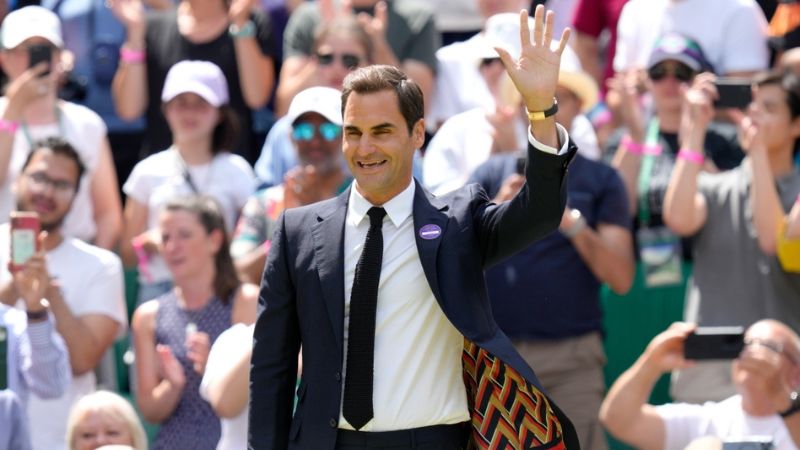 El ex tenista Roger Federer regresará este martes a Wimbledón.
