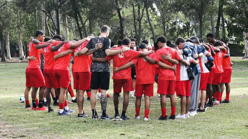 Hasta el momento, Vida solo presenta las altas de Quiñónez, Matías Quinteros y Gabriel Tellas.