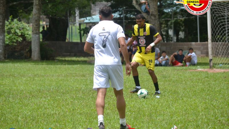 El mediocampista de contención Sergio Peña es el primer refuerzo que se presenta a la pretemporada del Génesis Comayagua.