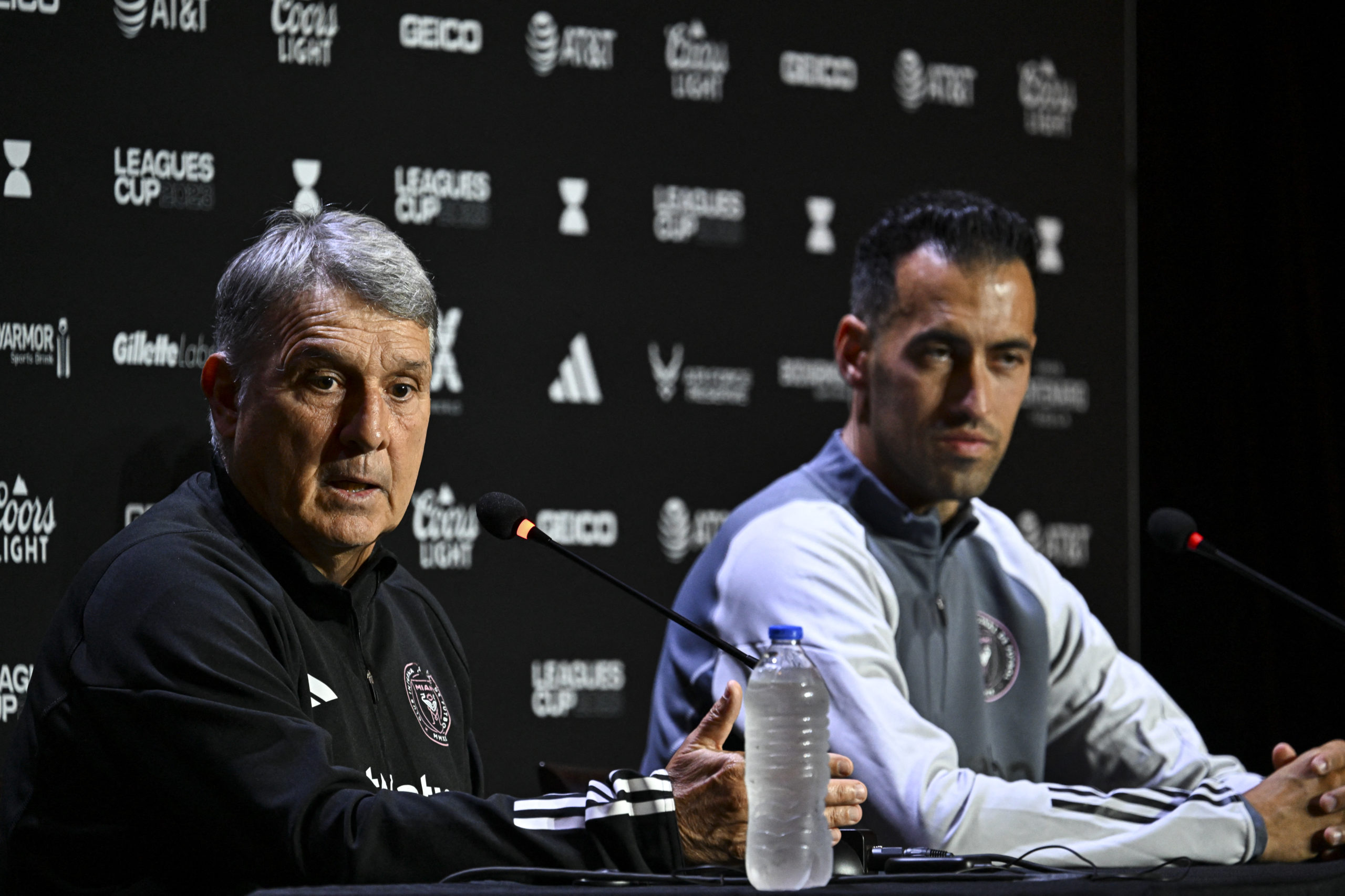 Sergio Busquets participó en la conferencia de prensa con el técnico Gerardo Martino.