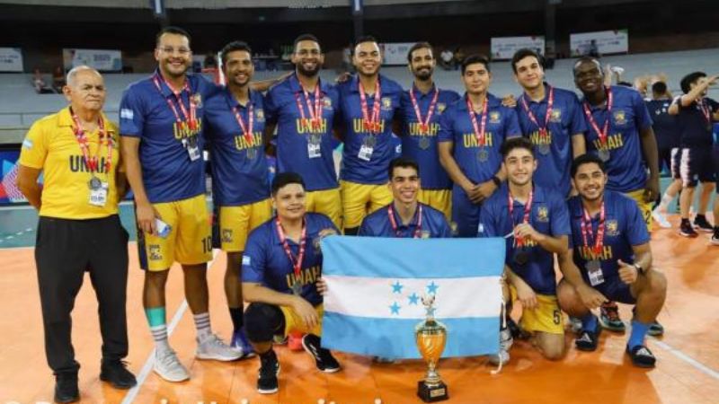 En la disciplina del volibol masculino, los Pumas se quedaron con la medalla de plata.