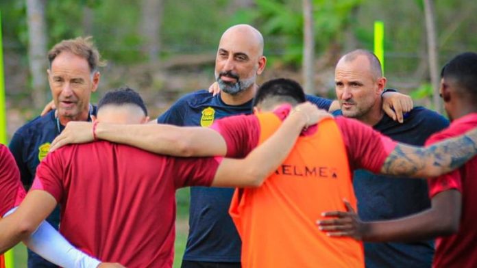 El técnico del Real España, Julio "Palomo" Rodríguez, dice estar conforme con el plantel de jugadores.