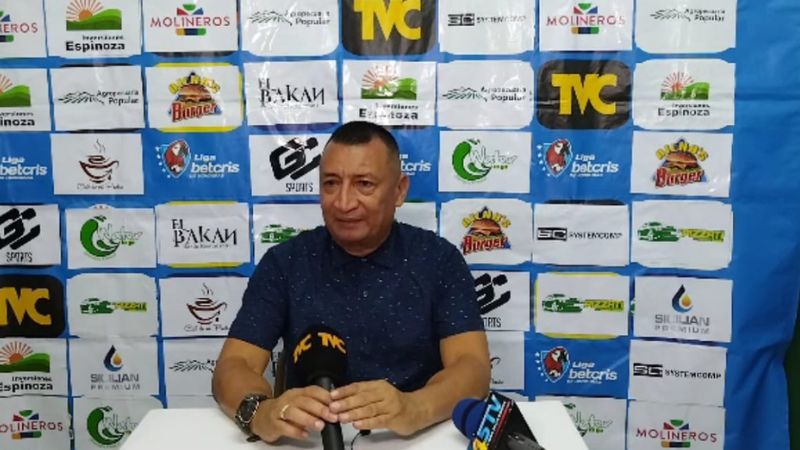El técnico del equipo Potros de Olancho FC, José Humberto Rivera, lamenta que las autoridades de la Liga Nacional no consideren a los equipos que representan al país en la Copa Centroamericana de Concacaf.