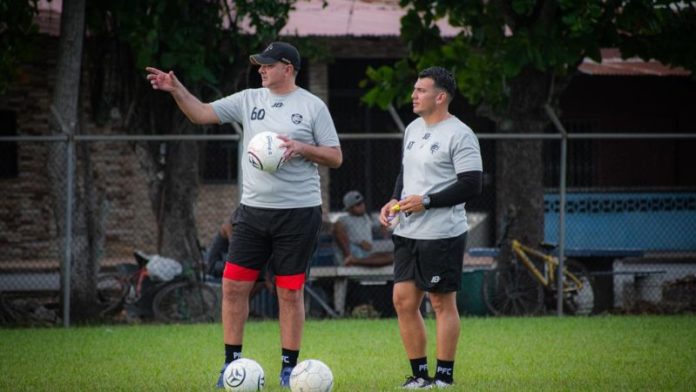 Diego Vázquez tendrá su debut este domingo con el Puntarenas FC enfrentando al Saprissa.