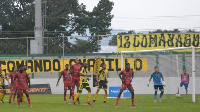 El equipo Génesis Comayagua aprovechó su condición de local para vencer 2-1 al Real España.