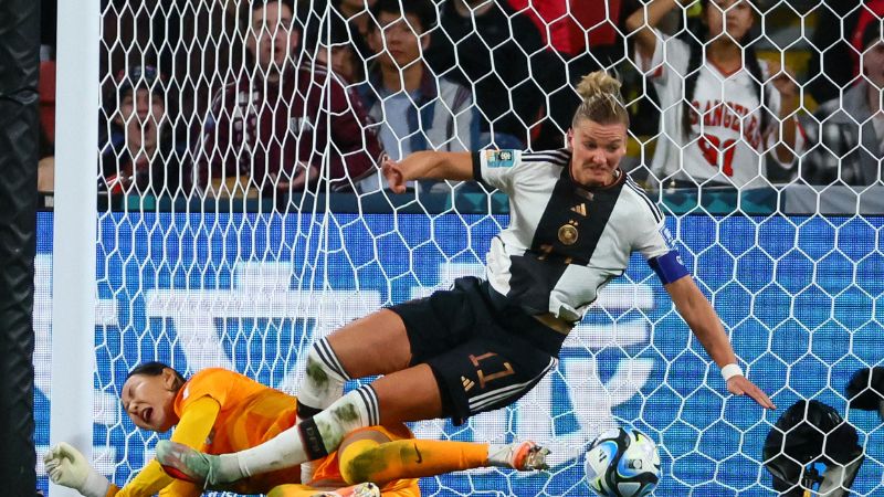 La goleadora alemana, Alexandra Popp, no pudo evitar que su selección quedara eliminada del Mundial femenino.