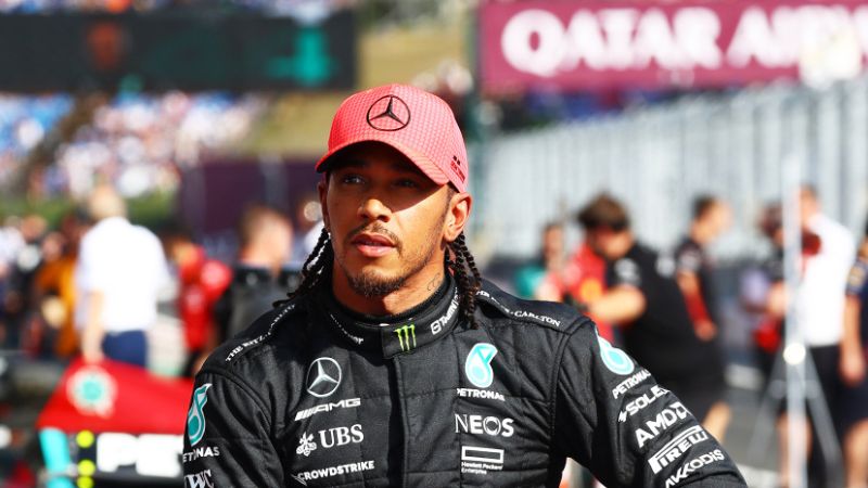 El británico Lewis Hamilton, renovó dos años su contrato con la escudería Mercedes.