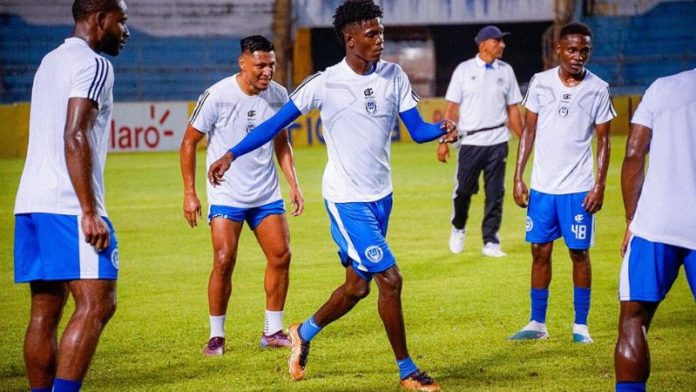 Los jugadores del Victoria tienen la confianza que este viernes sumarán de tres en el partido contra Potros de Olancho FC.