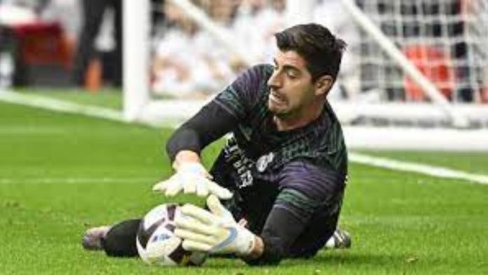 El guardameta belga Thibaut Courtois se lesionó de los meniscos y es una sensible baja para el Real Madrid.