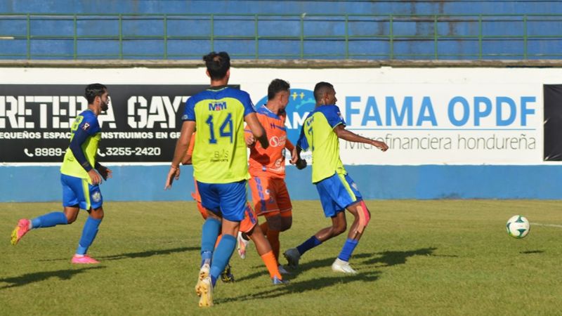 Potros de Olancho FC comprendió que tenía que aprovechar su condición de local y venció a Lobos UPNFM.