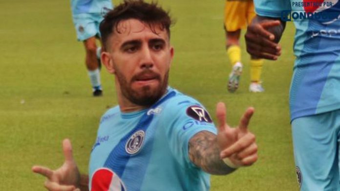 El delantero argentino, Agustín Auzmendi, al parecer ya está perdiendo la paciencia por su falta de gol con Motagua.