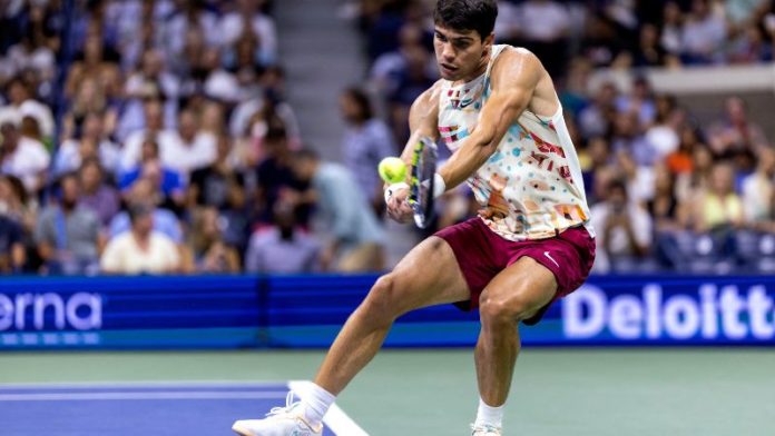 El español Carlos Alcaraz se clasificó a semifinales del Abierto de Estados Unidos de Tenis.