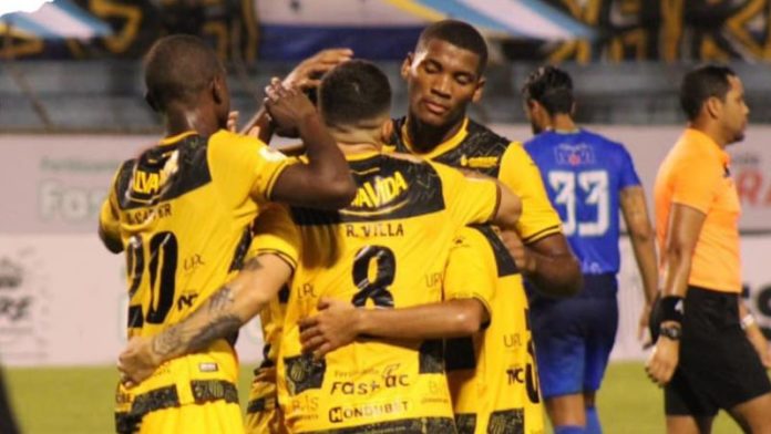 Los españolistas volvieron a celebrar en el torneo de Apertura con el triunfo sobre Potros de Olancho FC.