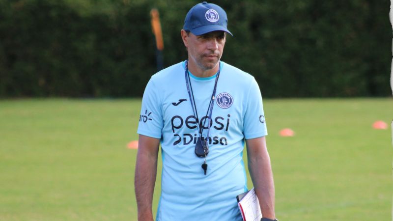 Para el técnico argentino César Vigevani, su debut con el Motagua será frente a los olanchanos en Danlí.