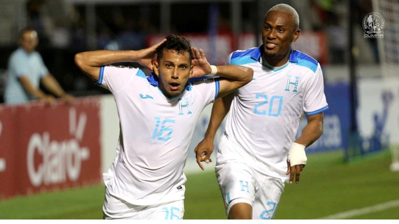 Edwin Rodríguez celebró por partida doble en el encuentro de la H frente a Granada en el estadio Nacional "Chelato Uclés".