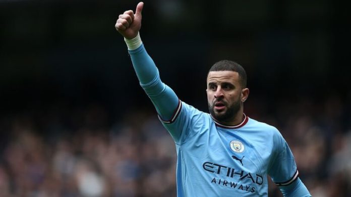 El defensa inglés Kyle Walker seguirá con el Manchester City, aunque sonada para el Bayern Múnich.