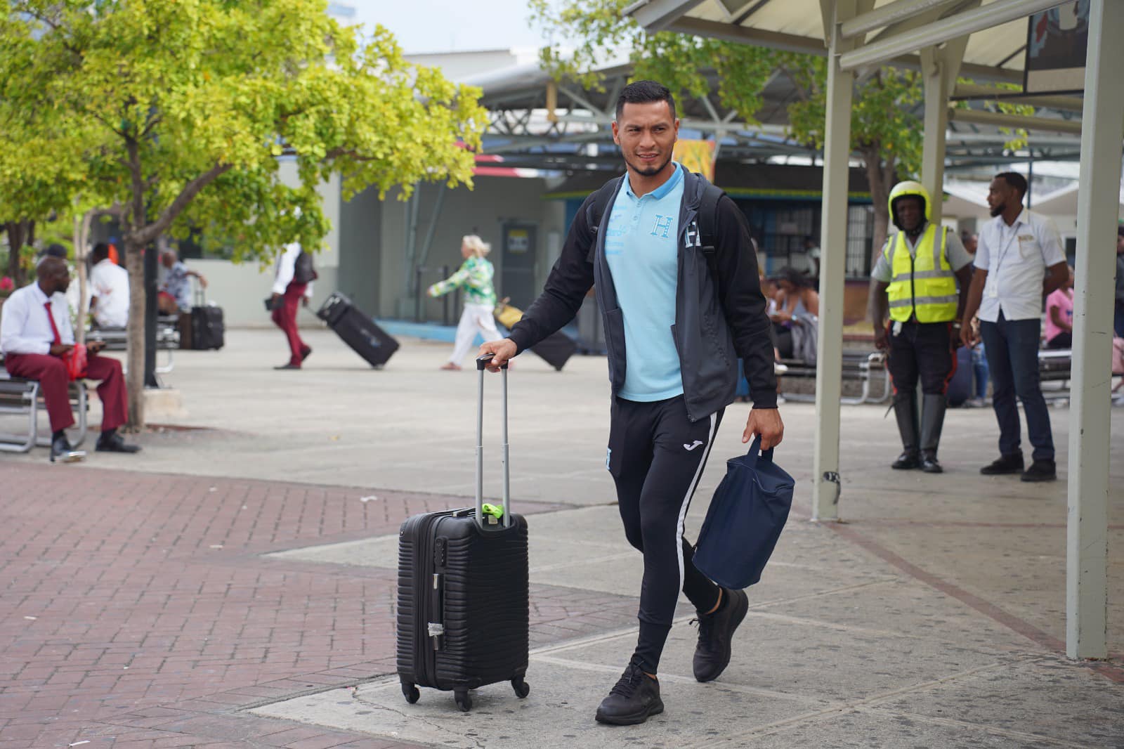 Marlon Licona viajó con la Selección Nacional de Honduras a Kingston para enfrentar este viernes a Jamaica.