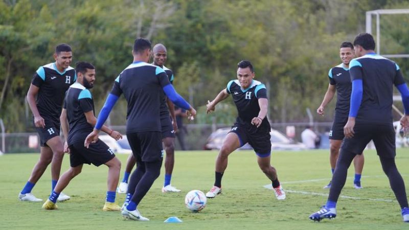 Presionar a los granadinos es la orden para este martes en el partido por la Nations League.