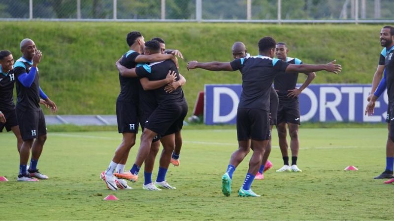 Para darle fluidez al fútbol de la H contra Granada, el seleccionador nacional, Reinaldo Rueda, haría entre tres a cuatro variantes en relación al 11 que enfrentó a Jamaica.