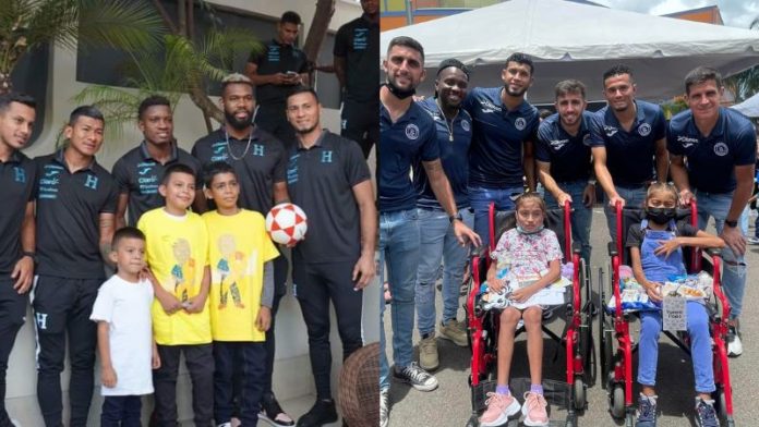 Los integrantes de la Selección Nacional y del equipo Motagua celebraron el Día del Niño Hondureño en la Fundación Hondureña para el Niño con Cáncer y el Hospital María.