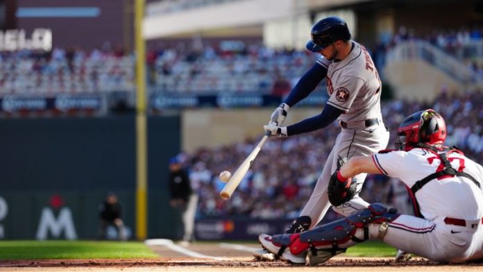 Los Astros de Houston vencieron 9-1 a los Mellizos de Minnesota y ponen la Serie Divisional 2-1.