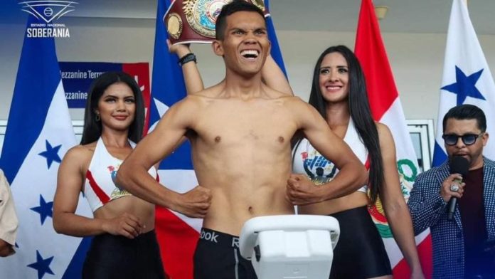 El boxeador hondureño, Gerardo "Chocolate" Sánchez, se reporta listo para la pelea contra el peruano "El Chino" Ajito.