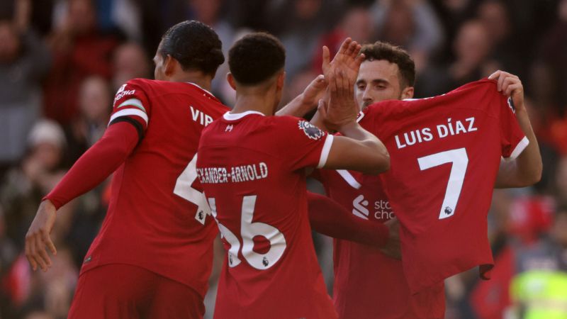 El portugués Diogo Jota, compañero de "Lucho" en el Liverpool, le dedicó el primer gol del duelo este domingo contra el Nottingham Forest.
